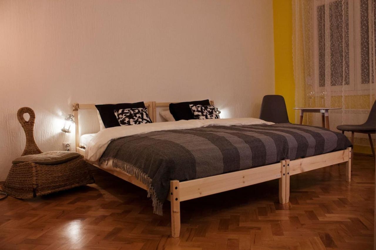 Apartamento Bgmignonne, So Cozy, So Relaxing, So Near Center Belgrado Exterior foto